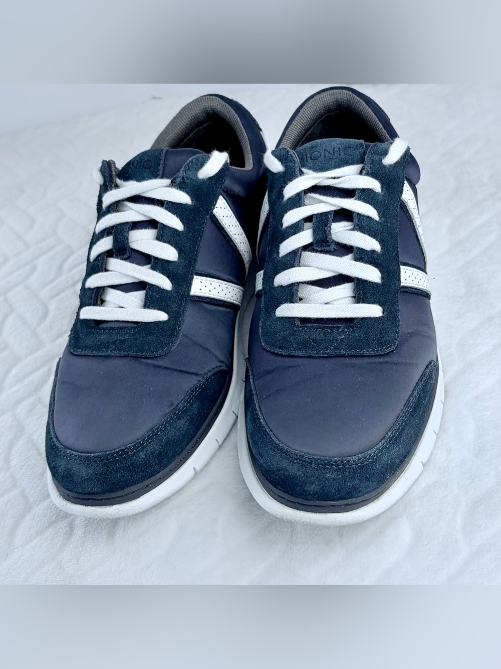 Vionic Nana Navy and White Women's Sneakers Women’s Size 10